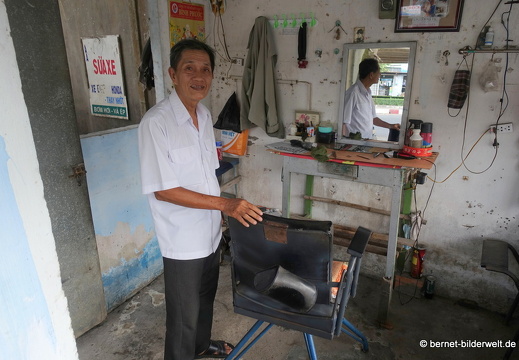 18-01-09-bentre-weg ins zentrum-friseur-001