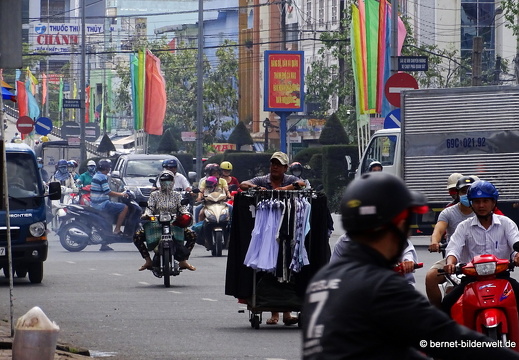 18-02-01-camau-cafe angels-005