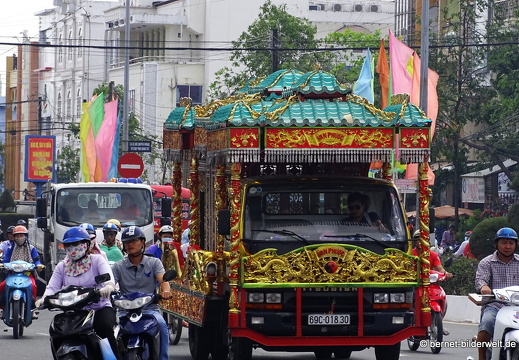 18-02-01-camau-cafe angels-006