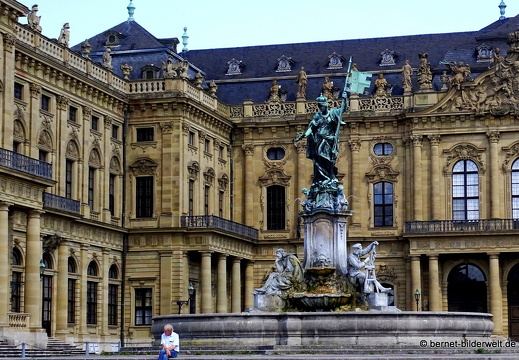 18-06-03-wuerzburg-residenz-frankoniabrunnen-