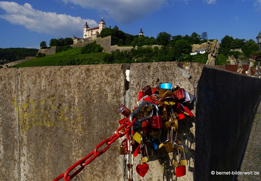 18-06-04-wuerzburg-alte mainbruecke-008