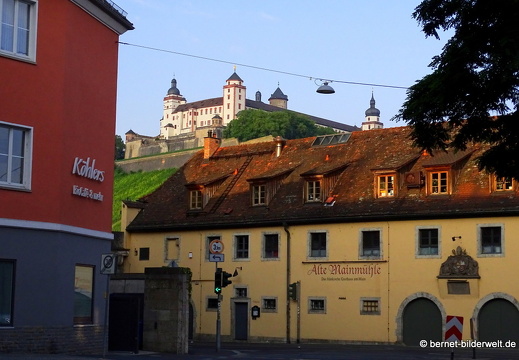 18-06-05-wuerzburg-alte mainbruecke-002