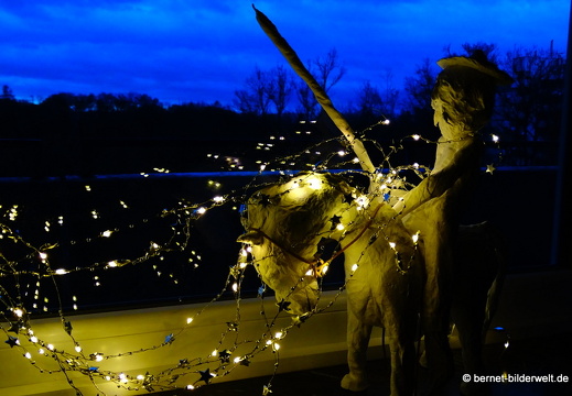 17-12-14-donquichotte mit weihnachtsbeleuchtung-008
