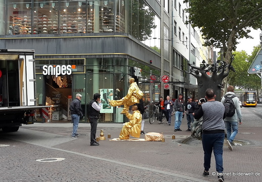 18-09-03-karlsruhe-strassenkunst-