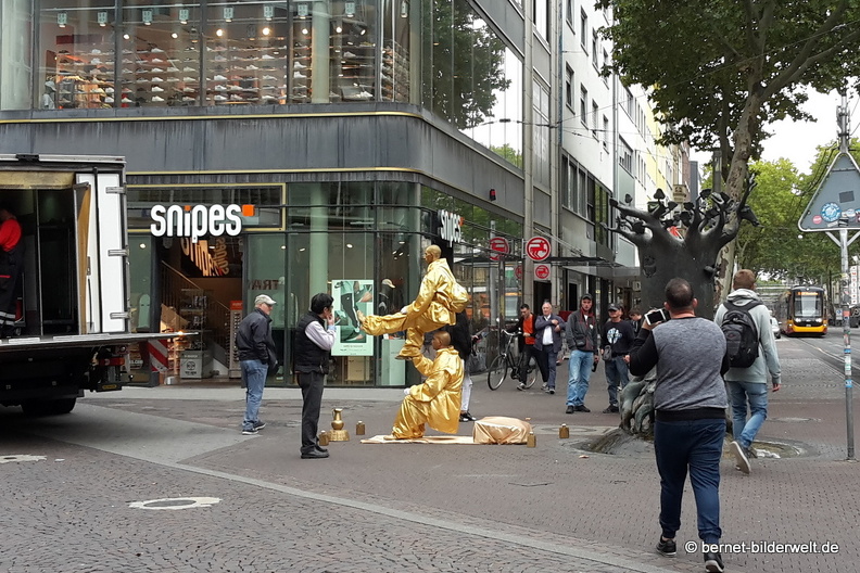 18-09-03-karlsruhe-strassenkunst-.JPG