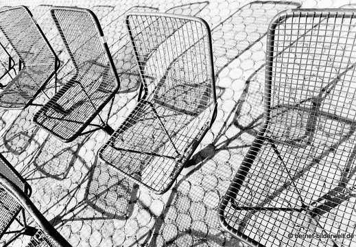 18-04-22-zoo-stadtgarten-stuehle-