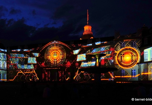19-08-19-schlosslichtspiele-structures of life 2017-073 Linienkorrektur