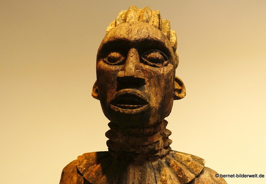 19-11-16-santa cruz-ausstellung- africa babel-005