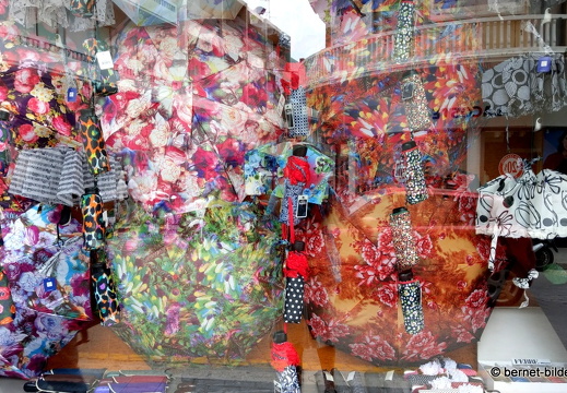 19-05-10-rhodos-regenschirme-