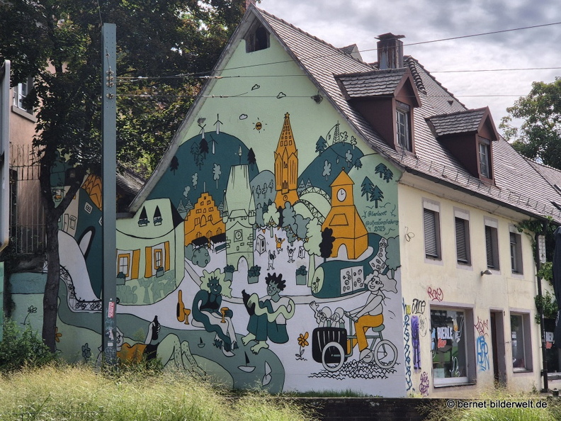 25-08-07-freiburg--graffiti-012.JPG