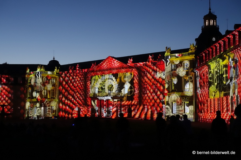 25-08-25-karlsruhe-schlosslichtspiele-129.jpg