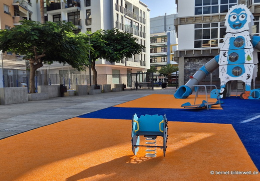 25-12-07-los llanos-spielplatz-006