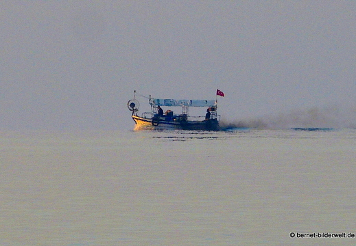 13-11-15-kumyali-sonnenaufgang-fischerboot-153