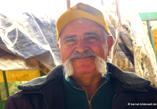 13-11-25-yenierenkoey-carsi-156