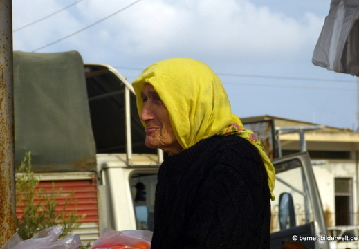 13-11-25-yenierenkoey-carsi-211