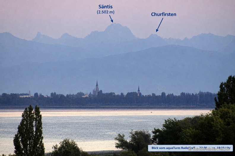 26-09-27-radolfzell-aussicht-aquaturm-sonnenuntergang-alpen-beschriftung-.jpg